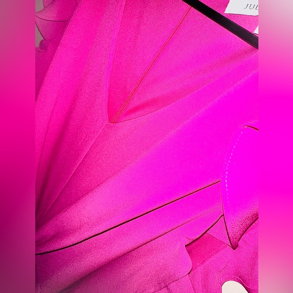 Low Cut Ruffled Jumpsuit - Picture 6 of 6